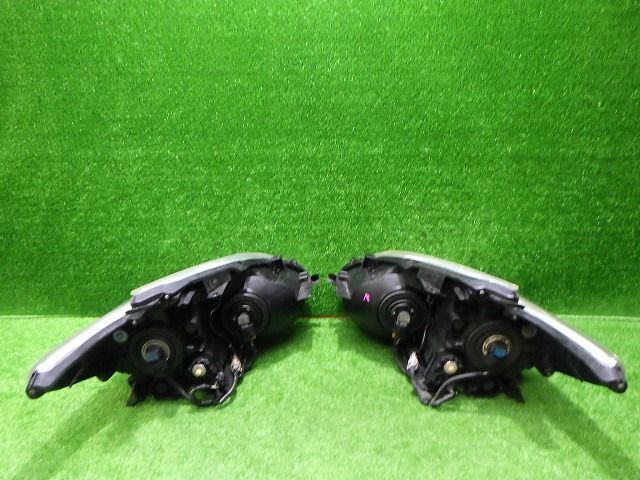 30系 プリウス ヘッドライト 左右 ハロゲン ZVW30 前期 47-29 ホ