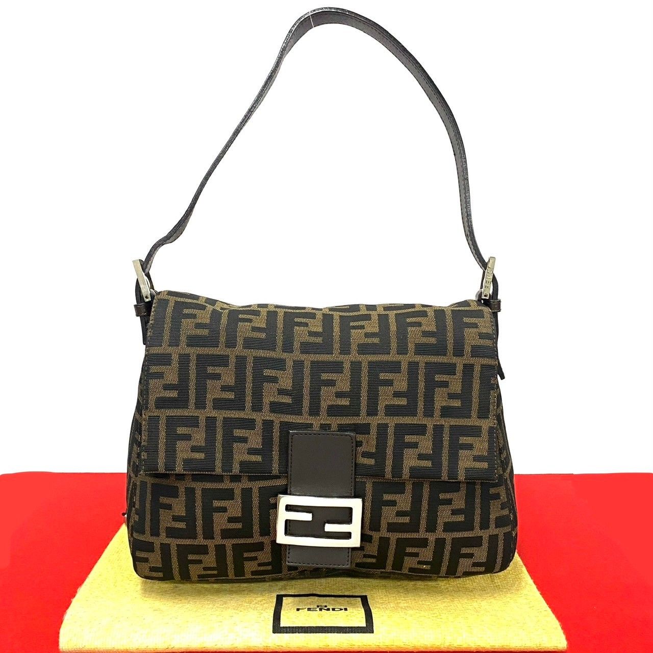 【美品】FENDI フェンディ マンマバケット ズッカ柄 楽天市場】美品 フェンディ FENDI マンマバケット ズッカ柄