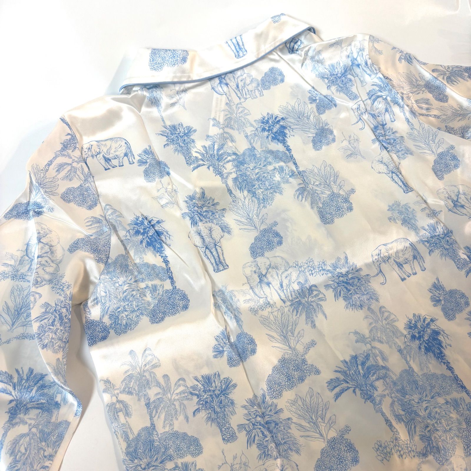 ◼️LILY SILK◼️ 新品タグ付き✨ ラ テラ・プリントシリーズ 長袖長