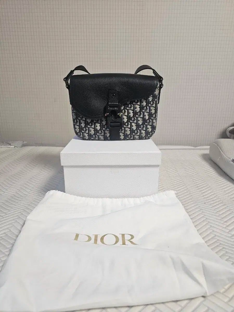 Dior ディオール サドルバッグ ミニ フラップ メッセンジャーバッグ