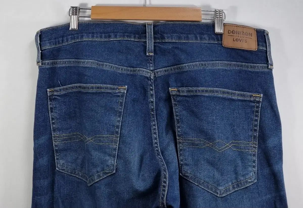 【雷市場（ポンジャン）商品韓国直送】 38 ） LEVI'S(リーバイス) デニムパンツ デニム