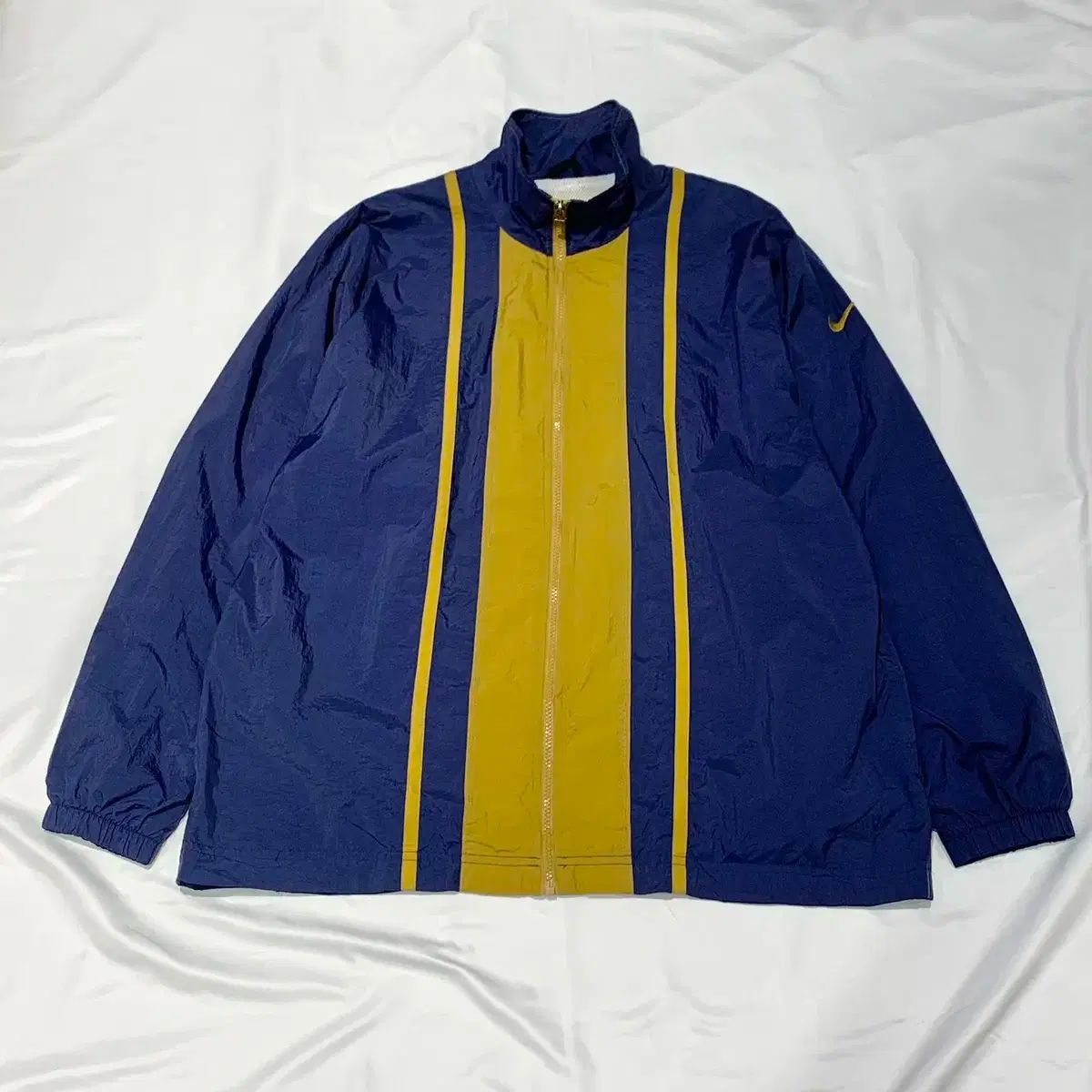 【雷市場（ポンジャン）商品韓国直送】 （ XL ） 90 ' s Nike(ナイキ） ナイロン ウインドブレーカー ジャケット