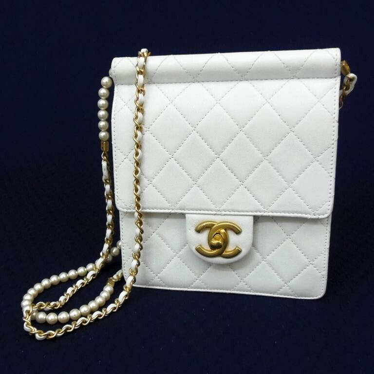 シャネル CHANEL ショルダーバッグ フラップバッグ マトラッセ