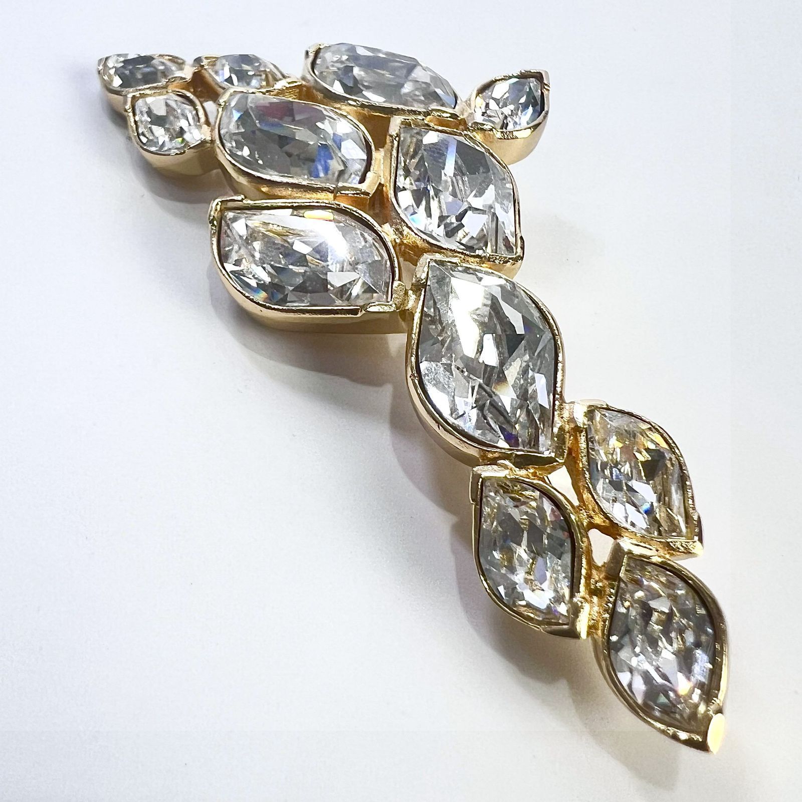 【美品】DIORディオール ブローチアクセサリーゴールド ユニセックス 極美品】DIORディオール ブローチ アクセサリー ゴールド ユニ