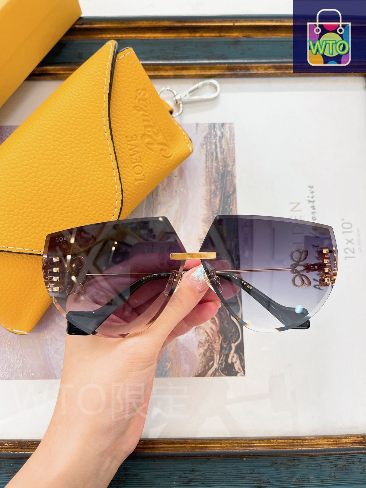 【関税送料込】LOEWE ゴールドフレームサングラス org.jpg