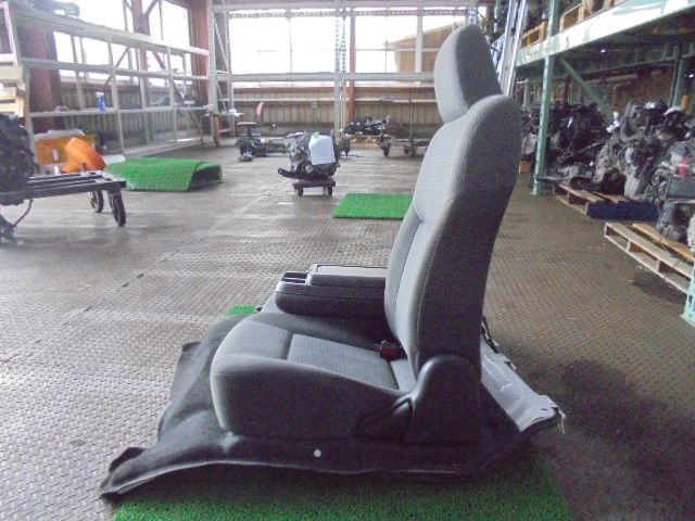 助手席アシスタントシート