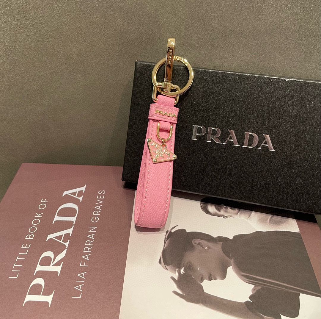 新品未使用PRADA キーリングピンク