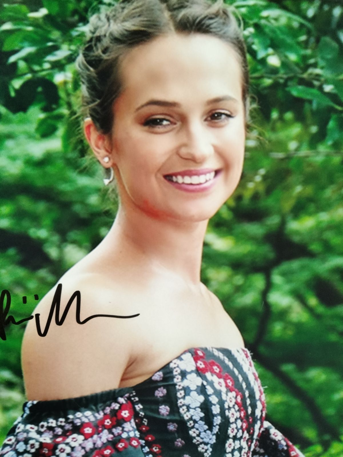 セール中…アリシア・ヴィキャンデル直筆サイン入り大型写真… セール中