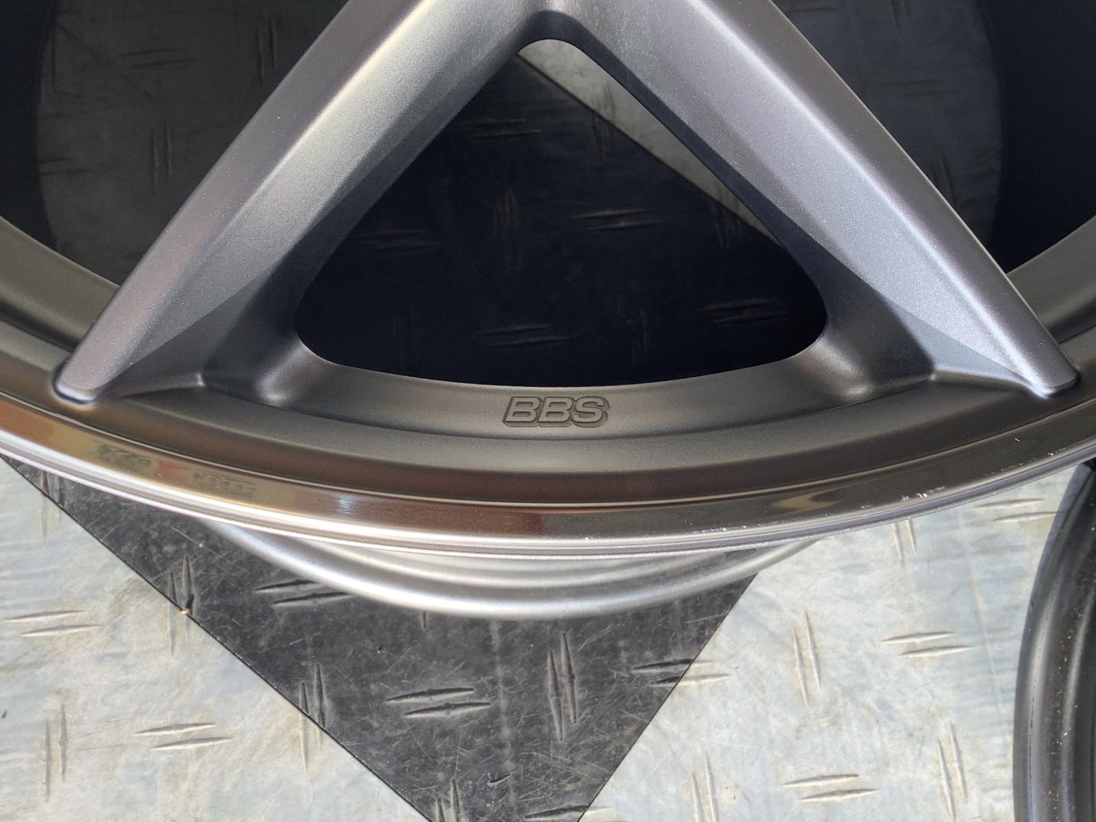 送料込み BBS CI-R PS 19インチ 25 10J PCD112 5穴 ホイール2本セット TRITUETUBI_COM