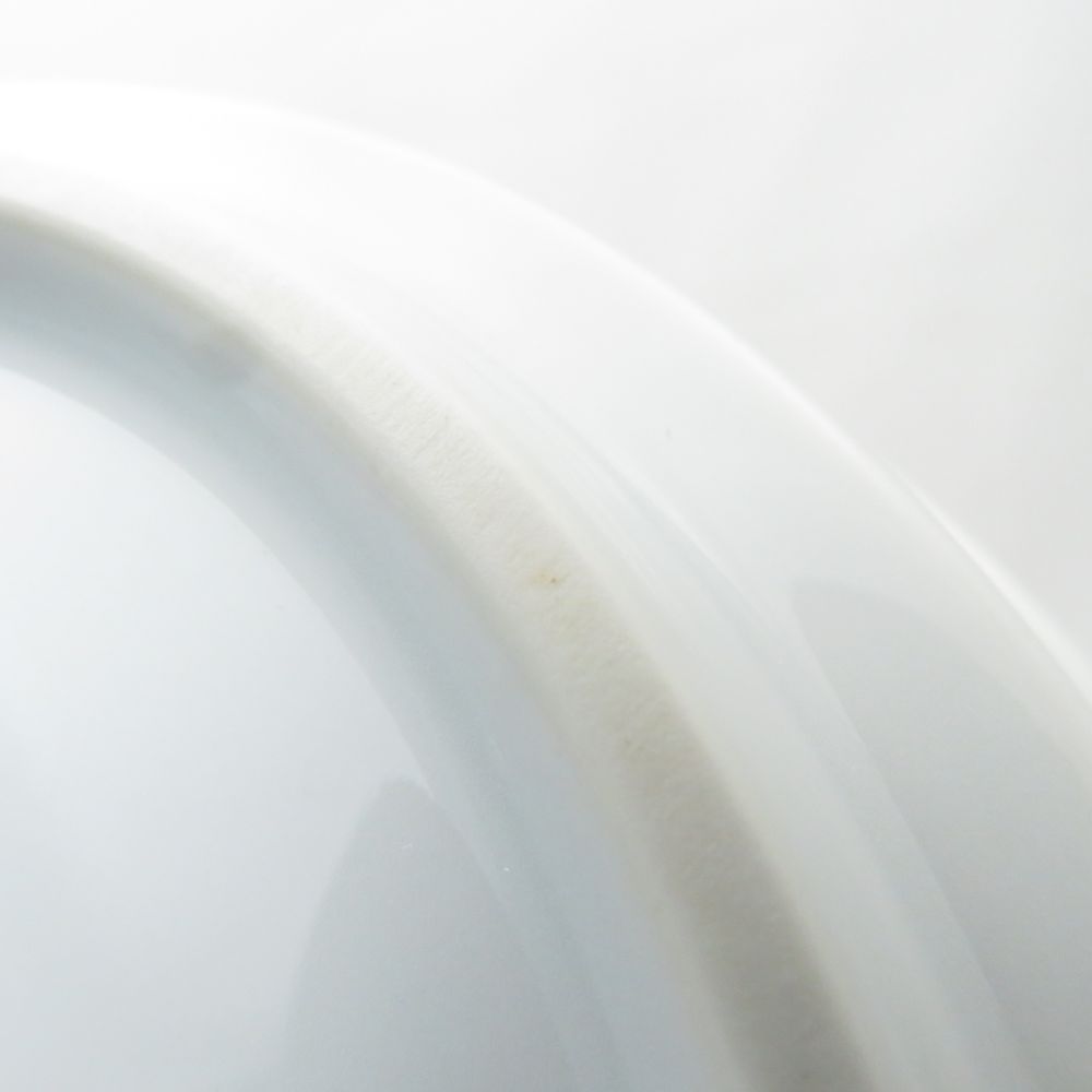 PORCELAIN