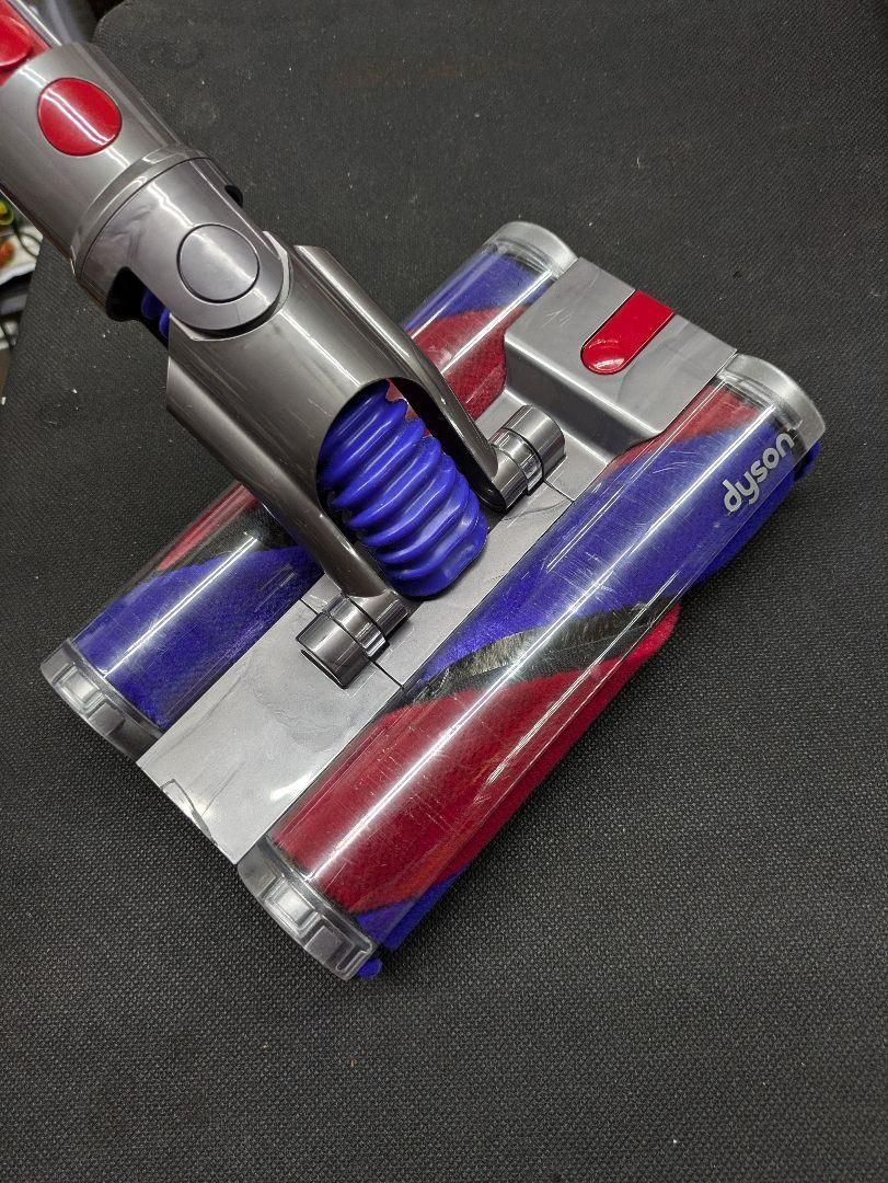 J039☆2022年製☆コードレス掃除機☆dyson☆SV19