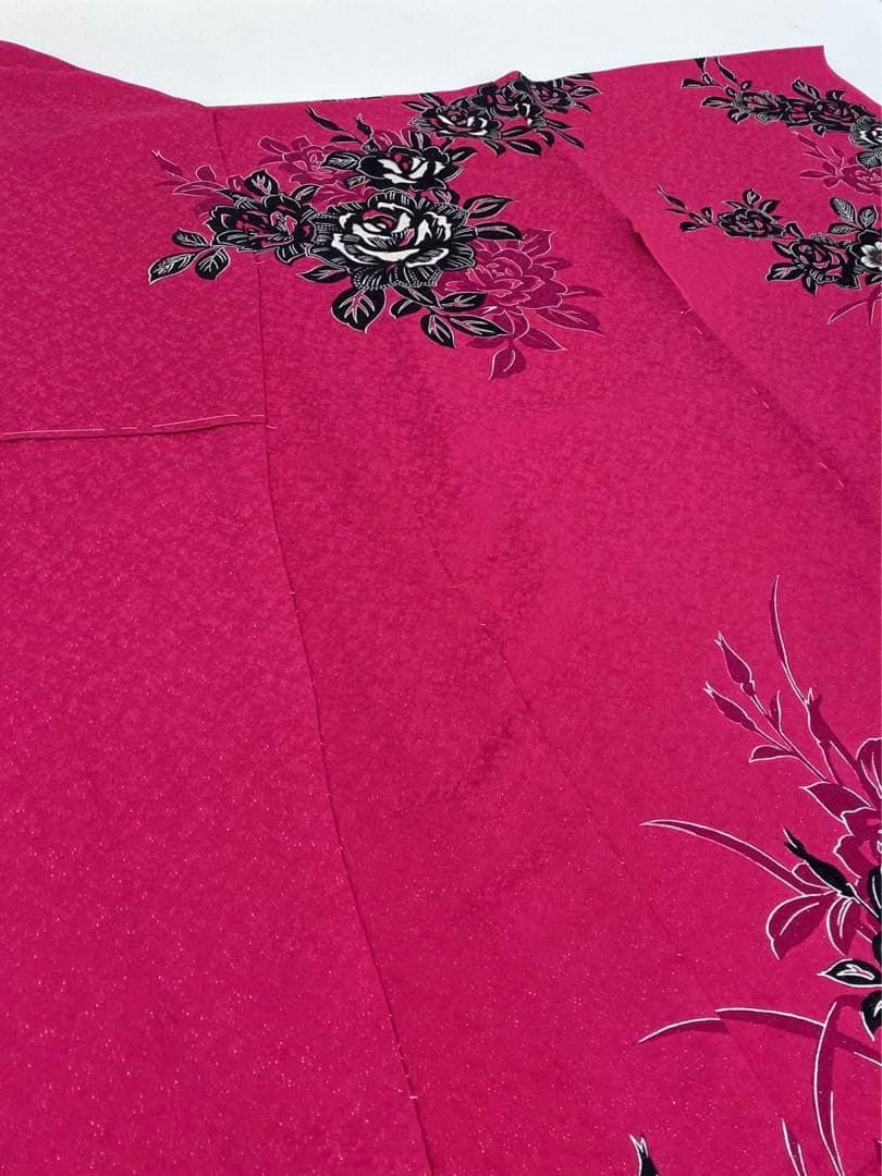 振袖 仮絵羽 舞台衣装 百合 金彩 グリッター箔 銀通し 正絹 未仕立て品八掛付 振袖 仮絵羽 舞台衣装 銀通し 金彩 グリッター箔 正絹 未仕立て品 八掛