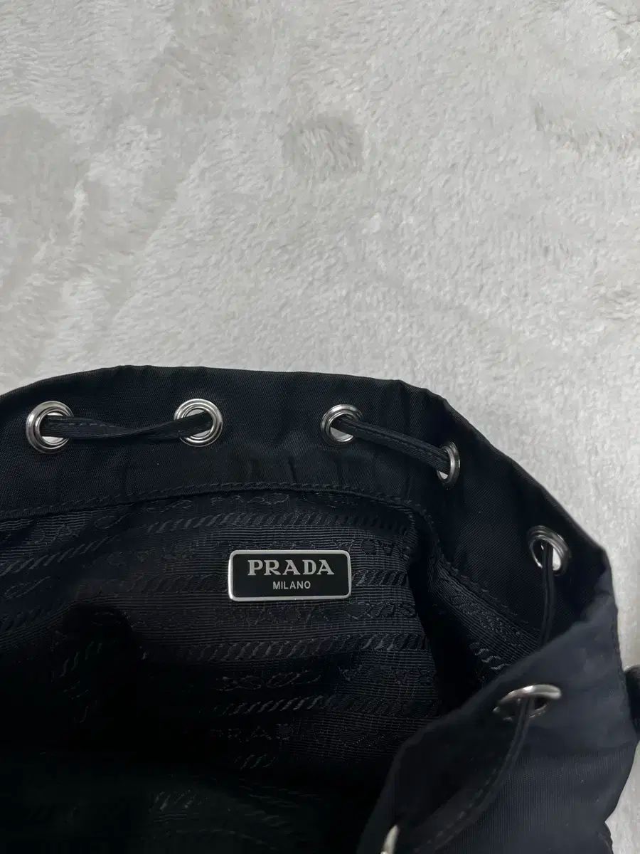 PRADA プラダ