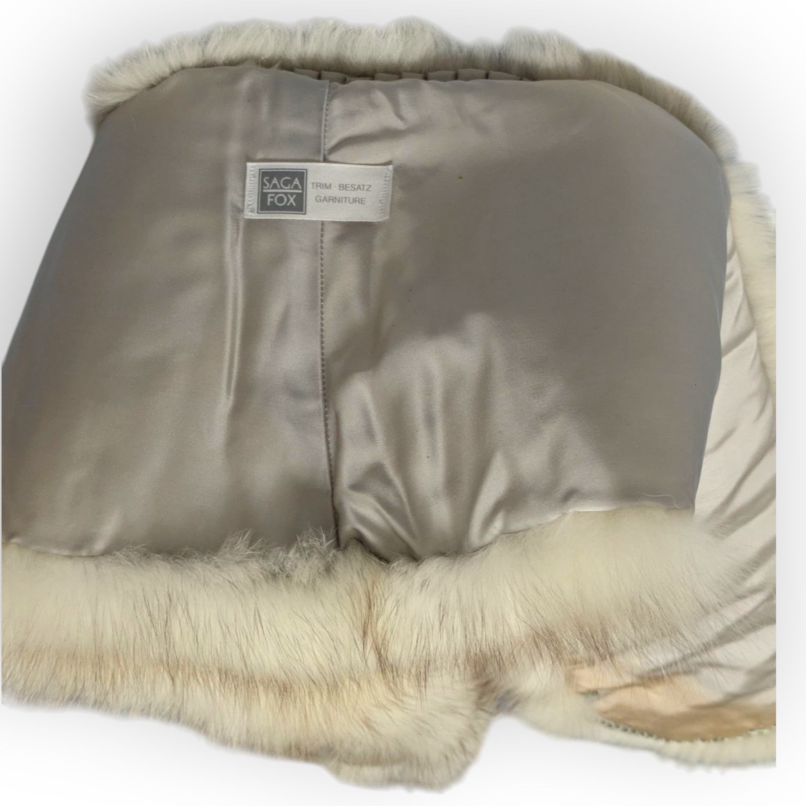 SAGA FOX 大判　リアルファー ショール　成人式 楽天市場】SAGA フォックス サガファーショール (白 灰 黒) 成人
