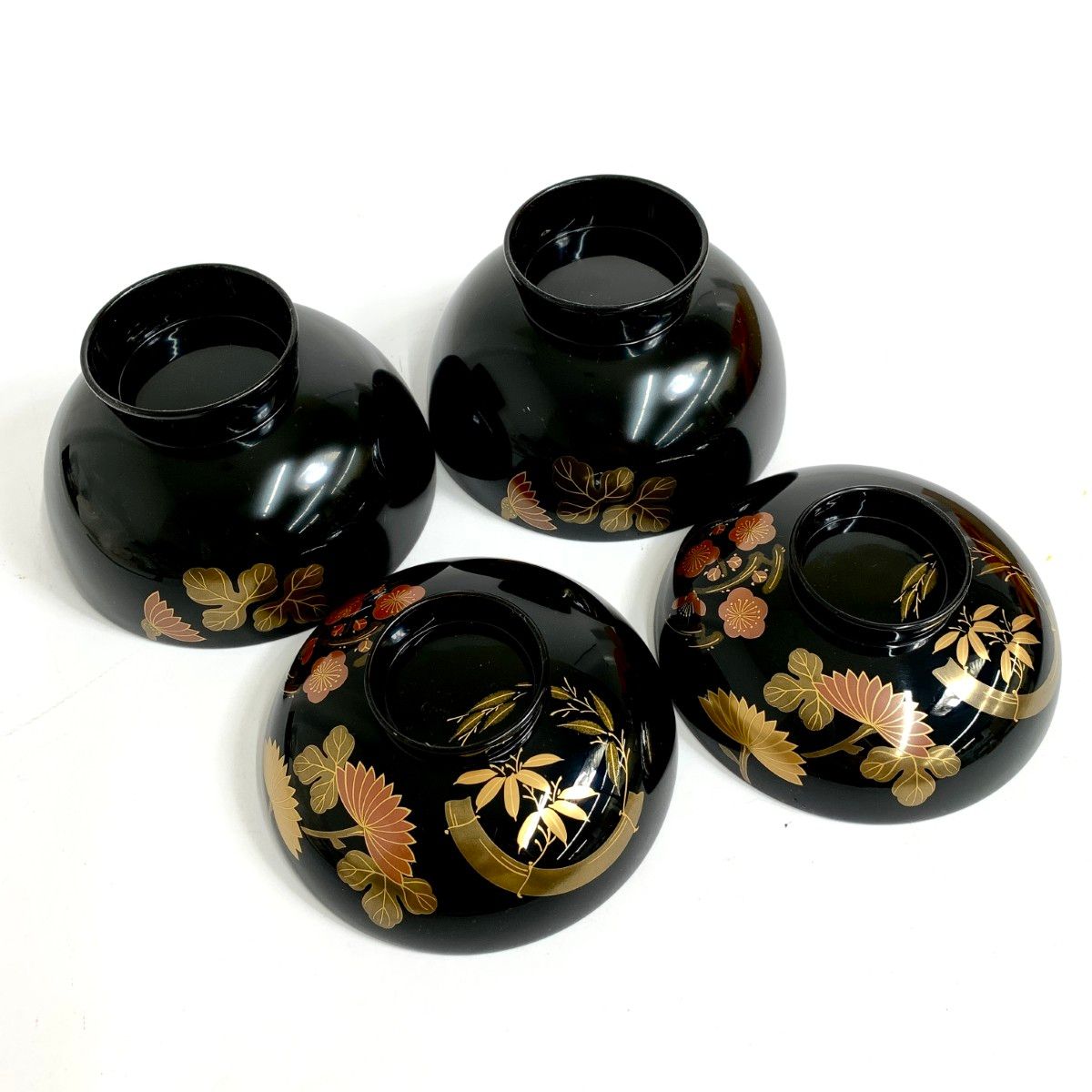 木製 御吸物椀 四君子蒔绘　蒔絵師　春峰作　花柄汁椀　2個セット 蒔絵師 春峰(深井勇) 吸物椀 四君子蒔絵/2客揃 共箱付 / 節約 240001156159