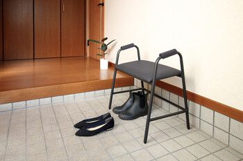 立ち上がりサポート玄関スツール シニア家具 ヨンマルナナマル