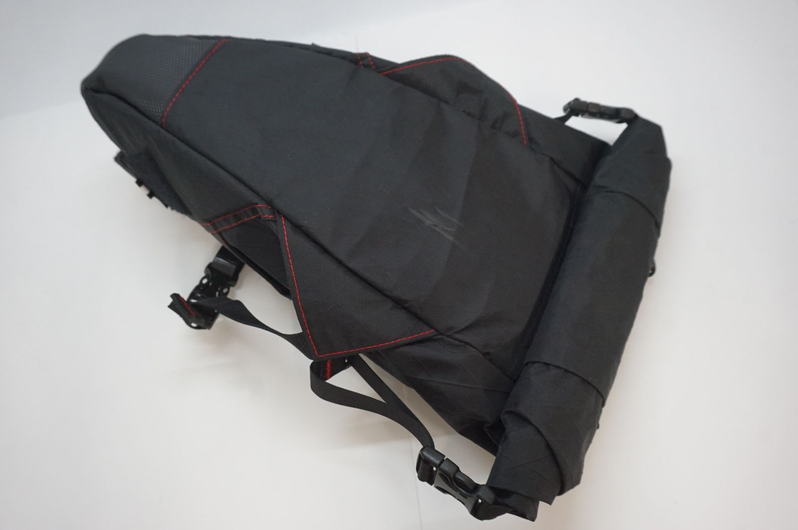 REVELATE DESIGNS 「レベレイトデザインズ」 サドルバッグ