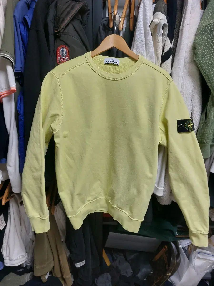 STONE ISLAND ストーンアイランド パーカー ライム ラージ