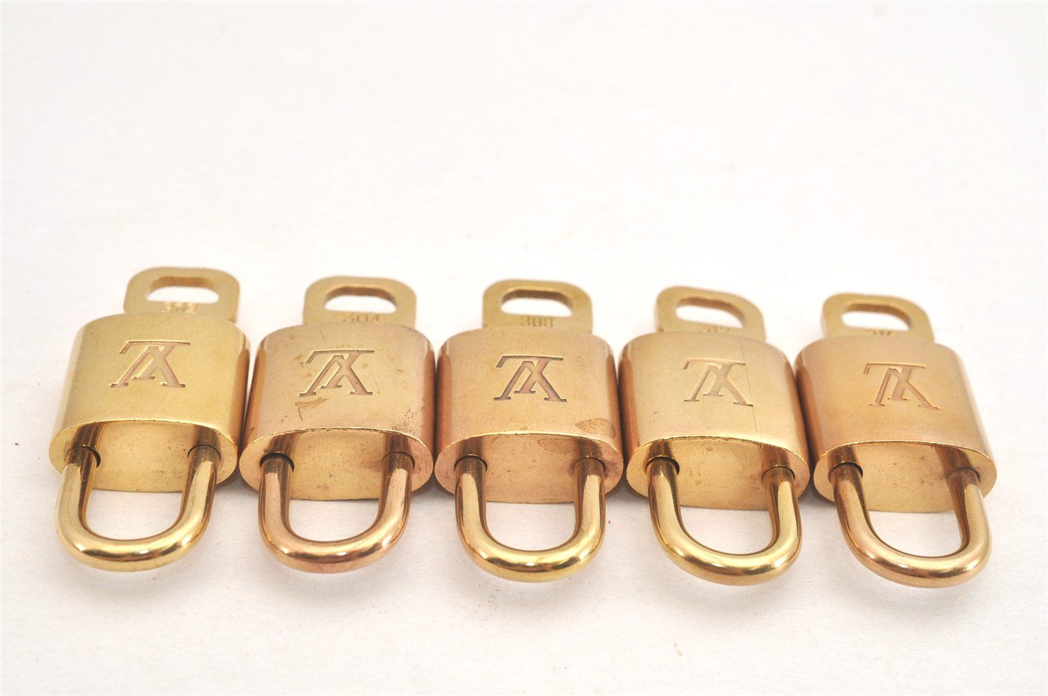 欠品あり LOUIS VUITTON ルイヴィトン 鍵セット 10セット LV 2474N 直線的な