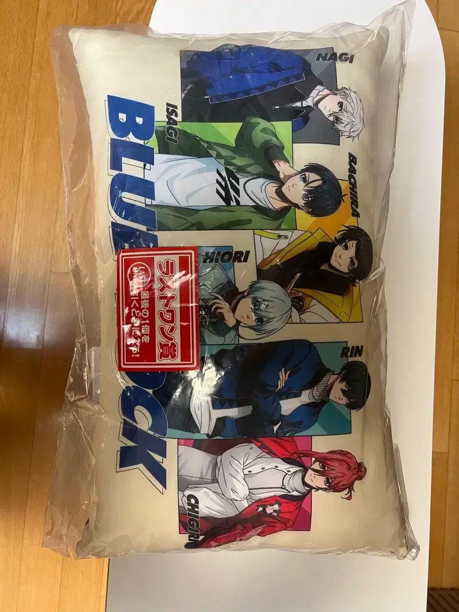 ブルーロック　ホログラム　ツリビレ　メタル　私服　缶バッジ　中国再販 ブルーロック ホログラム ツリビレ メタル 私服 缶バッジ 中国再販