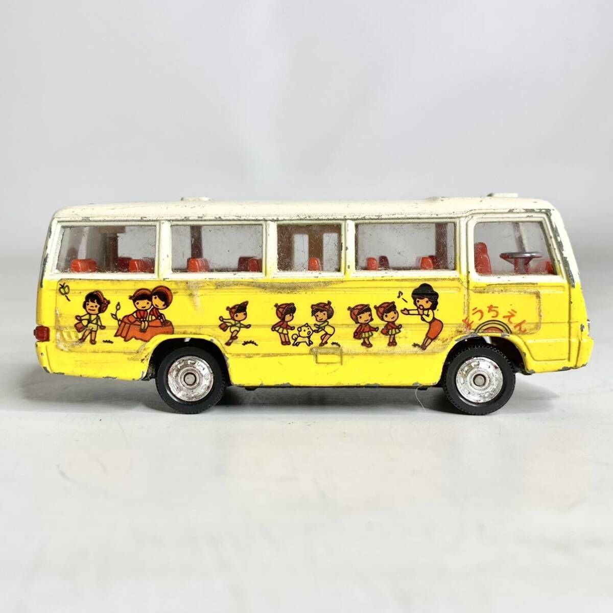 ② トミカ ダンディ 1/58 幼稚園バス トヨタ コースター