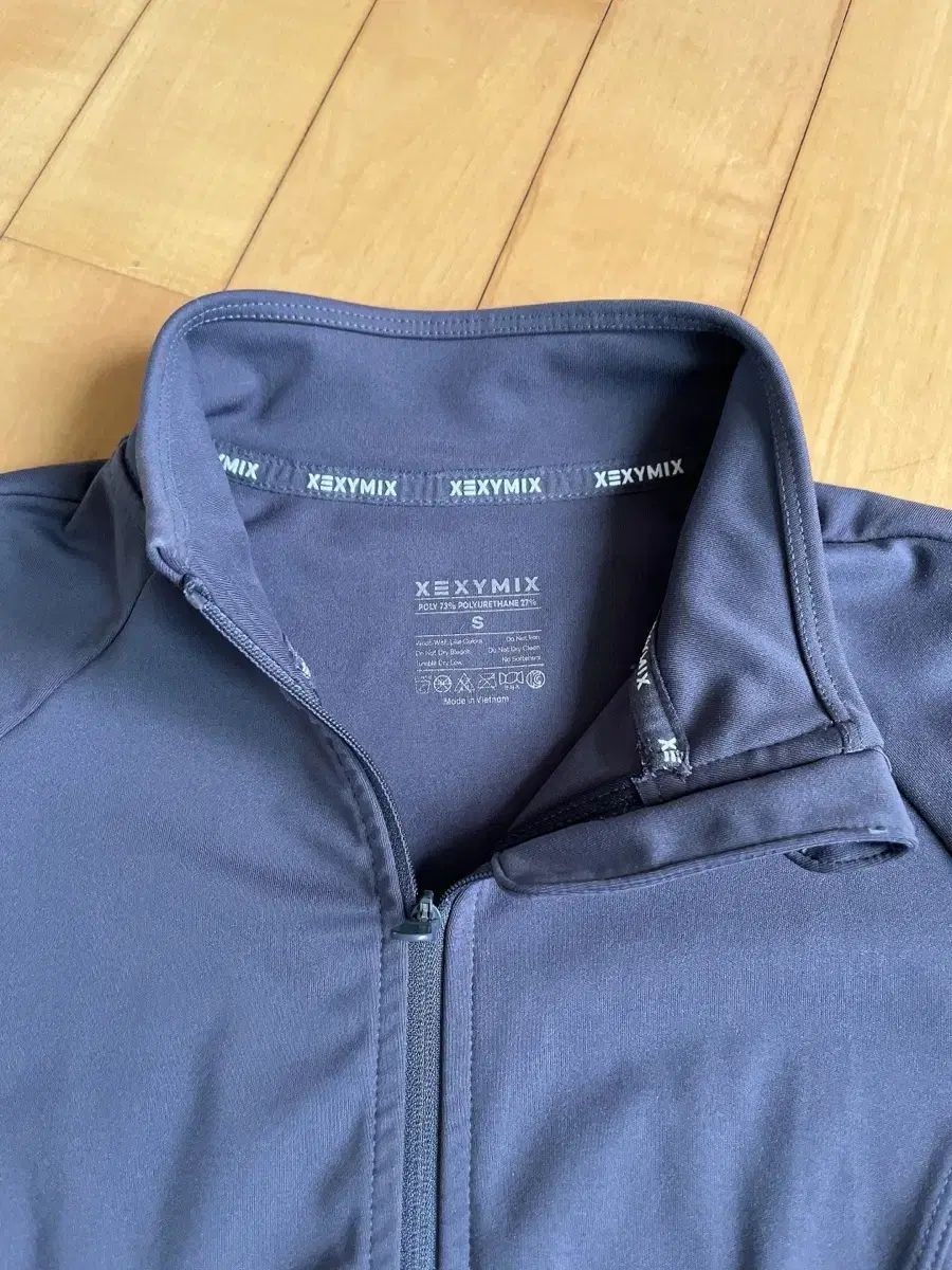 XEXYMIX ブラックUVジャケット 長袖 女性のセクシーなスキニー秋春