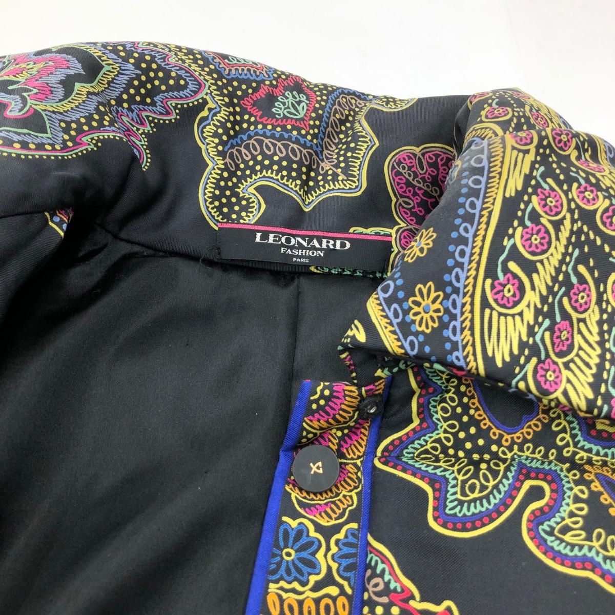 LOUIS VUITTON LVナイトフラウンススリーブ シャツ シルク ノースリーブ リボンタイ ゴールド金具 34 XS ベージュ RW221W SPM FMBL21 ルイヴィトン LOUIS VUITTON LVナイトフラウンススリーブ シャツ