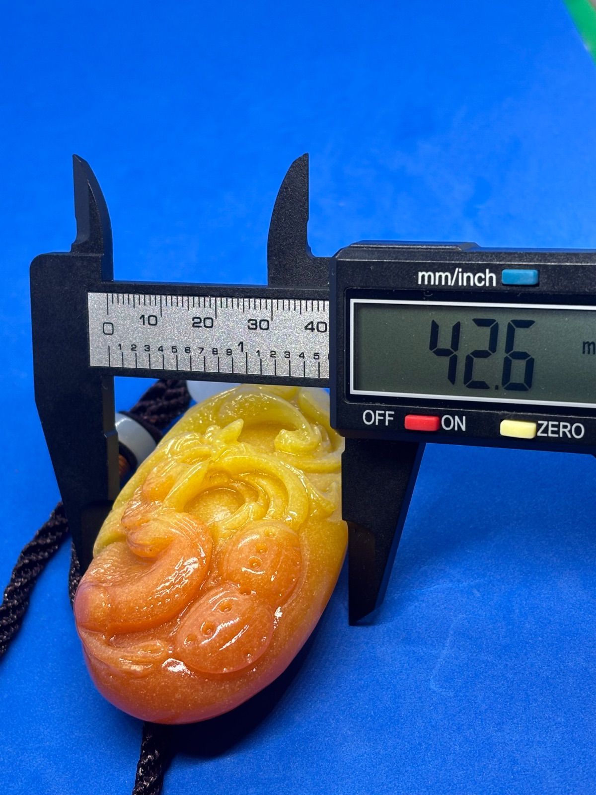 寿山石 手把件 精工彫刻「飛龍在天」】73×42×28mm / 98g5371 - メルカリ