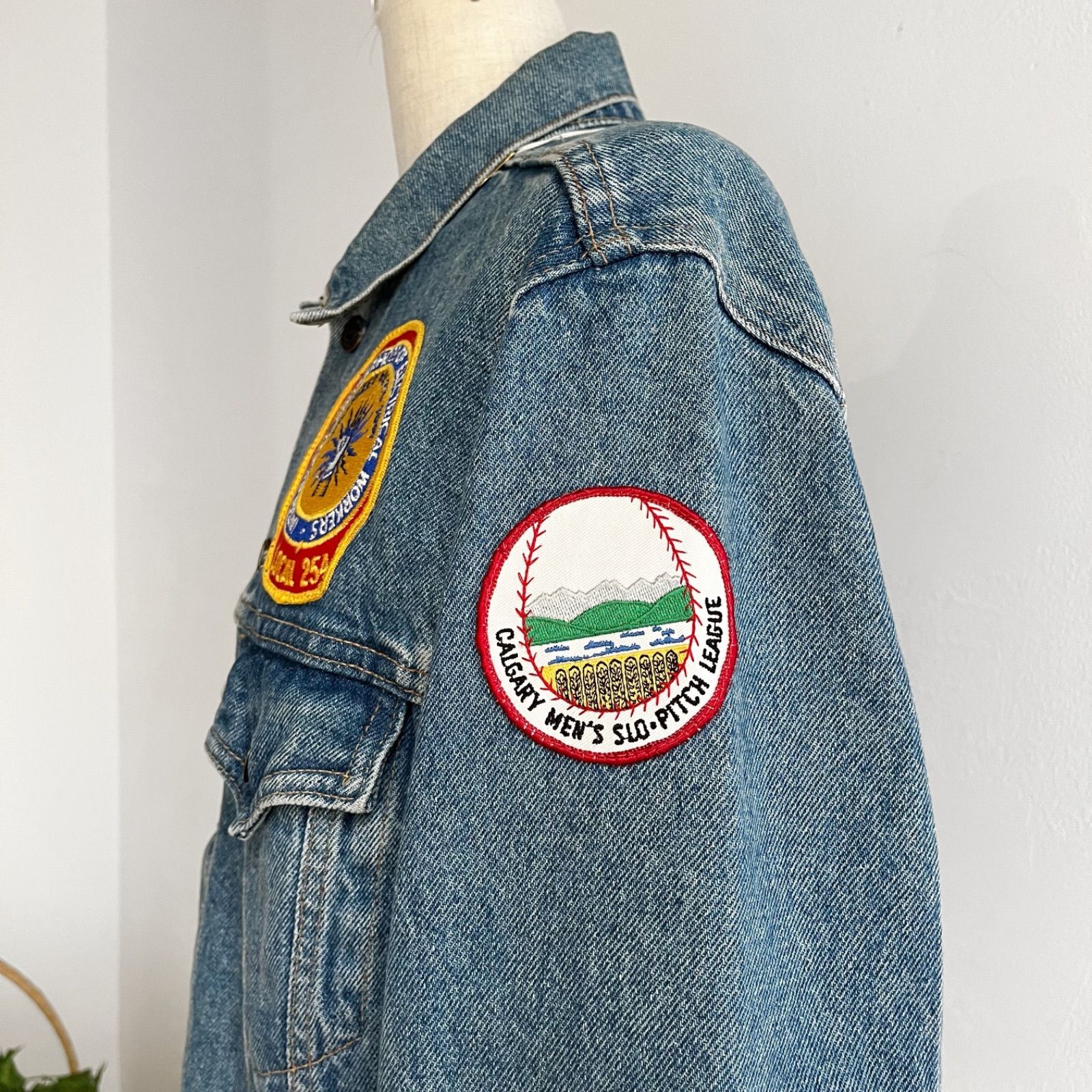 90's Levi's デニムジャケット Gジャン ワッペン付き カナダ製