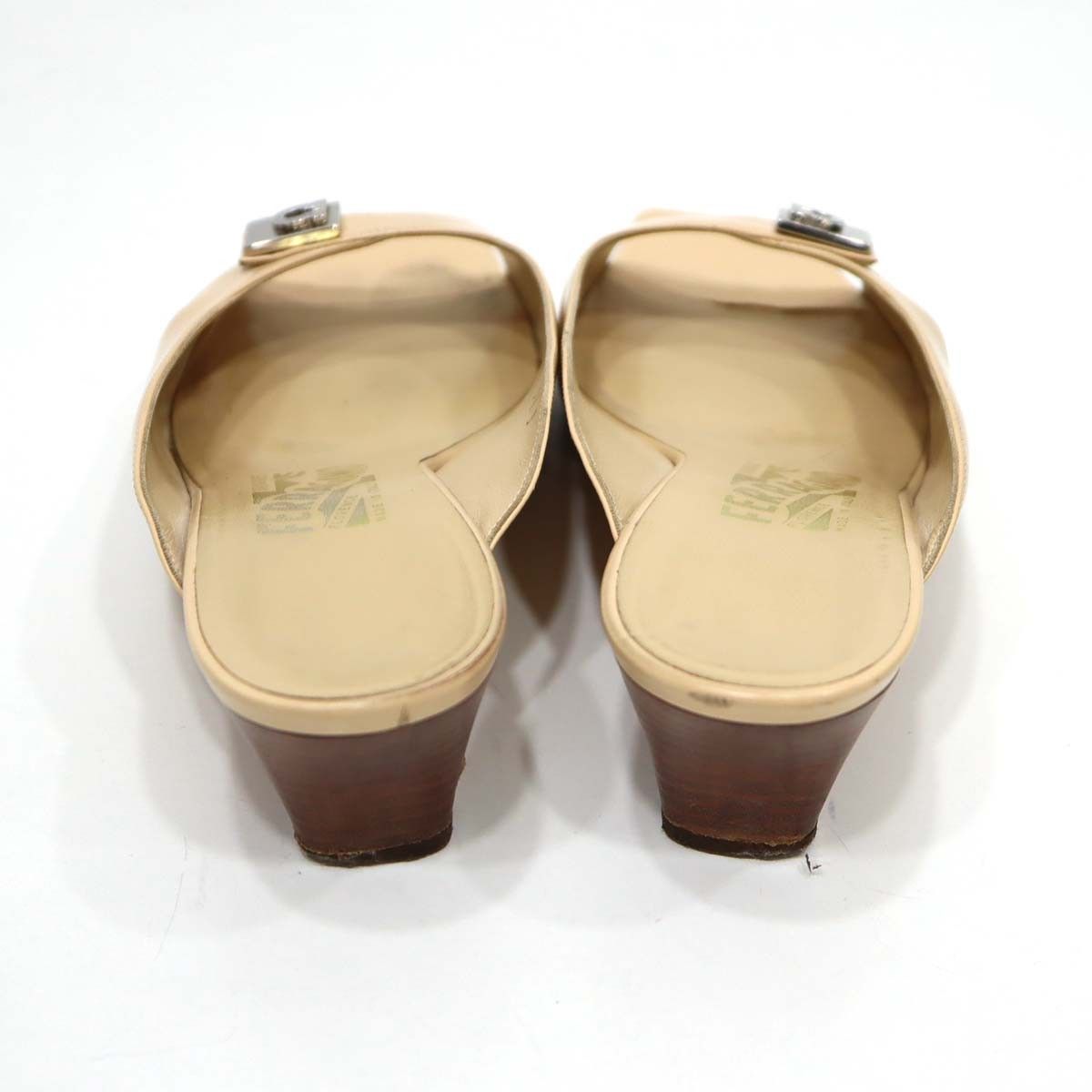 Salvatore Ferragamo フェラガモ ガンチーニ金具 ミュール サンダル