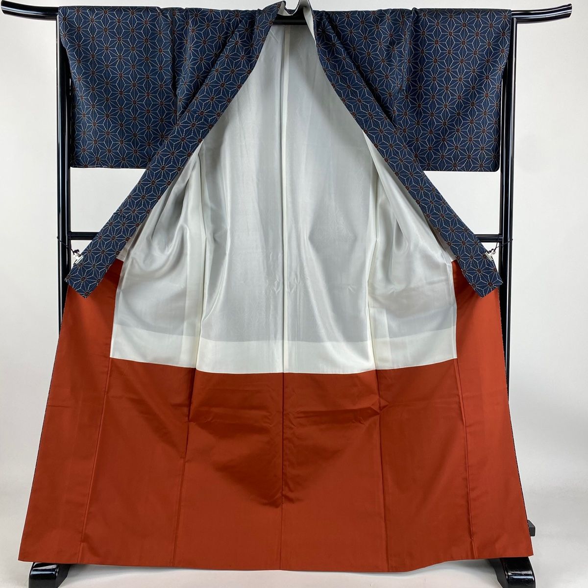 みか正絹　袷　十日町紬「麻の葉」未使用品★裄丈64着丈152 楽天市場】【新古品】 夏物 着物 正絹 薄物 紗紬 十日町 黒地 黒