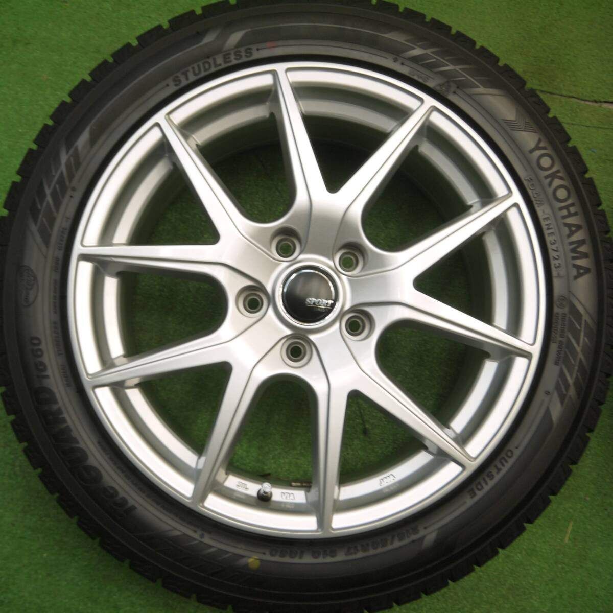 バリ溝！23年！キレイ！9.5分以上☆スタッドレス 215/50R17 ヨコハマ