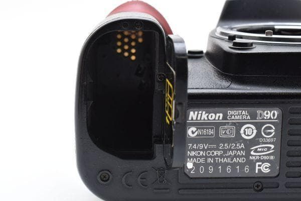 極美品｜Nikon D90｜ショット数71,002枚｜デジタル ボディ｜M090 極美品｜Nikon D90 ショット数71,002枚 デジタル一眼レフカメラ ボディ