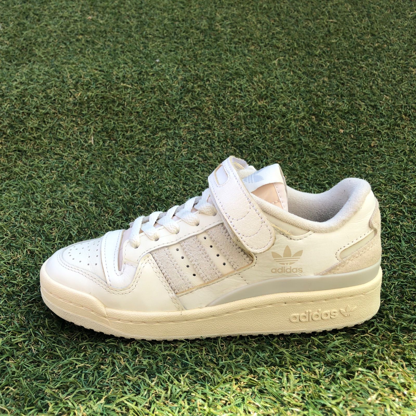 美品22.5 adidas アディダス フォーラム84LOW HT833 - メルカリ