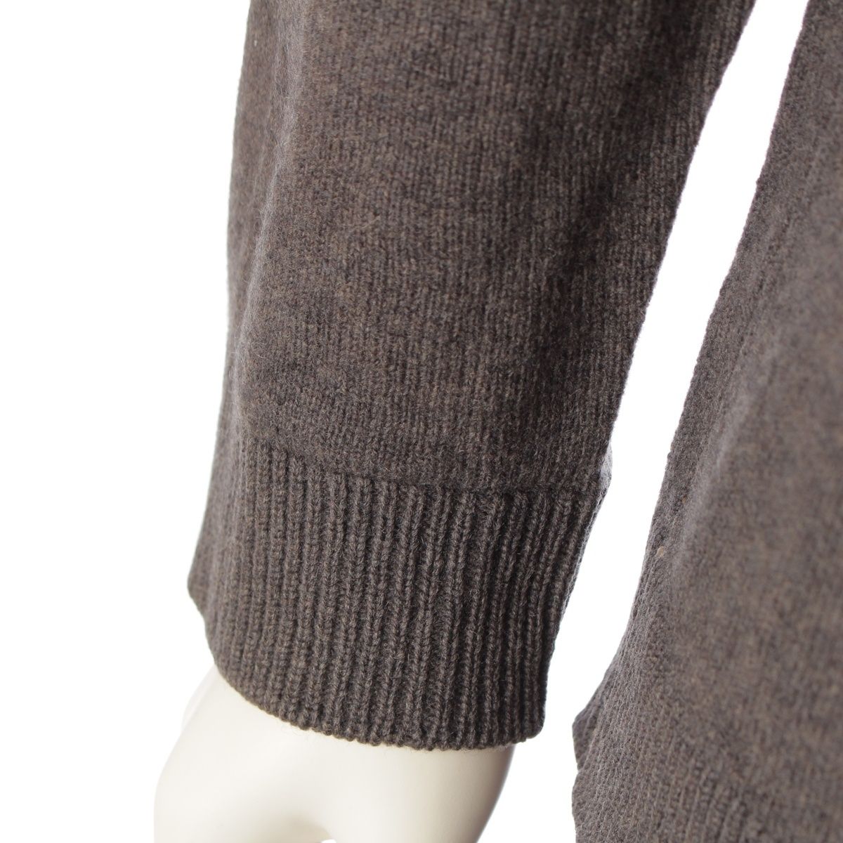 ISSEY MIYAKE ブラウンニット長袖セーター 2025年最新】ISSEY MIYAKE カラー：ブラウン系 ニット・セーター