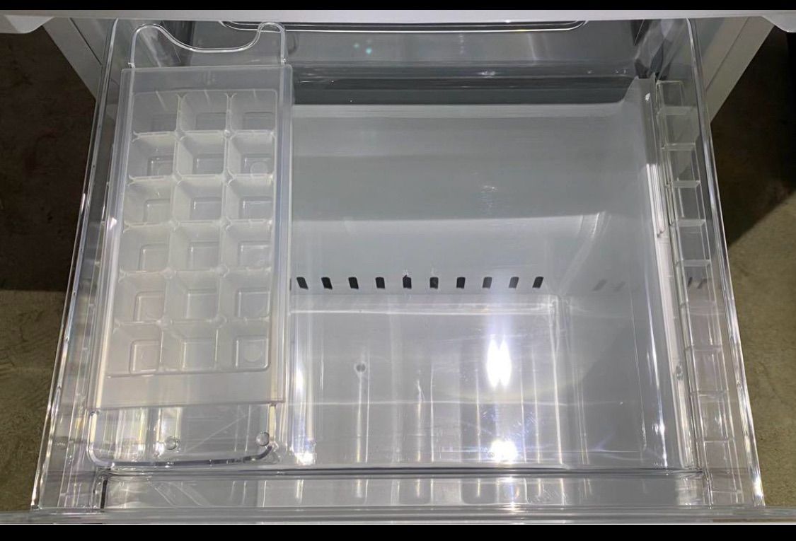 ヤマダ ノンフロン冷凍冷蔵庫 YRZ-F15LW 2024年製 156L - メルカリ