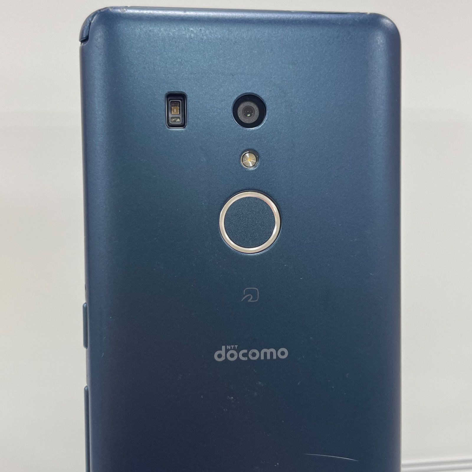 中古・ジャンク品】arrows Be3 F-02L ブラック バッテリー80％以上