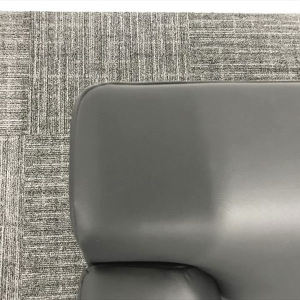 オカムラ ブラック