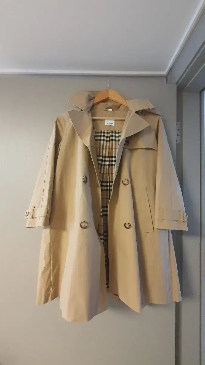 本物のバーバリーキッズトレンチコート 140