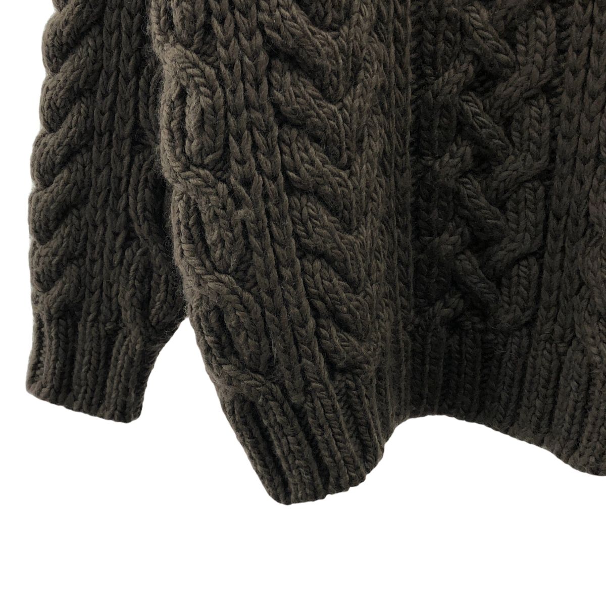 Graphpaper Big Cable Hand Knit Cable Knit' Wallpaper by Lingua