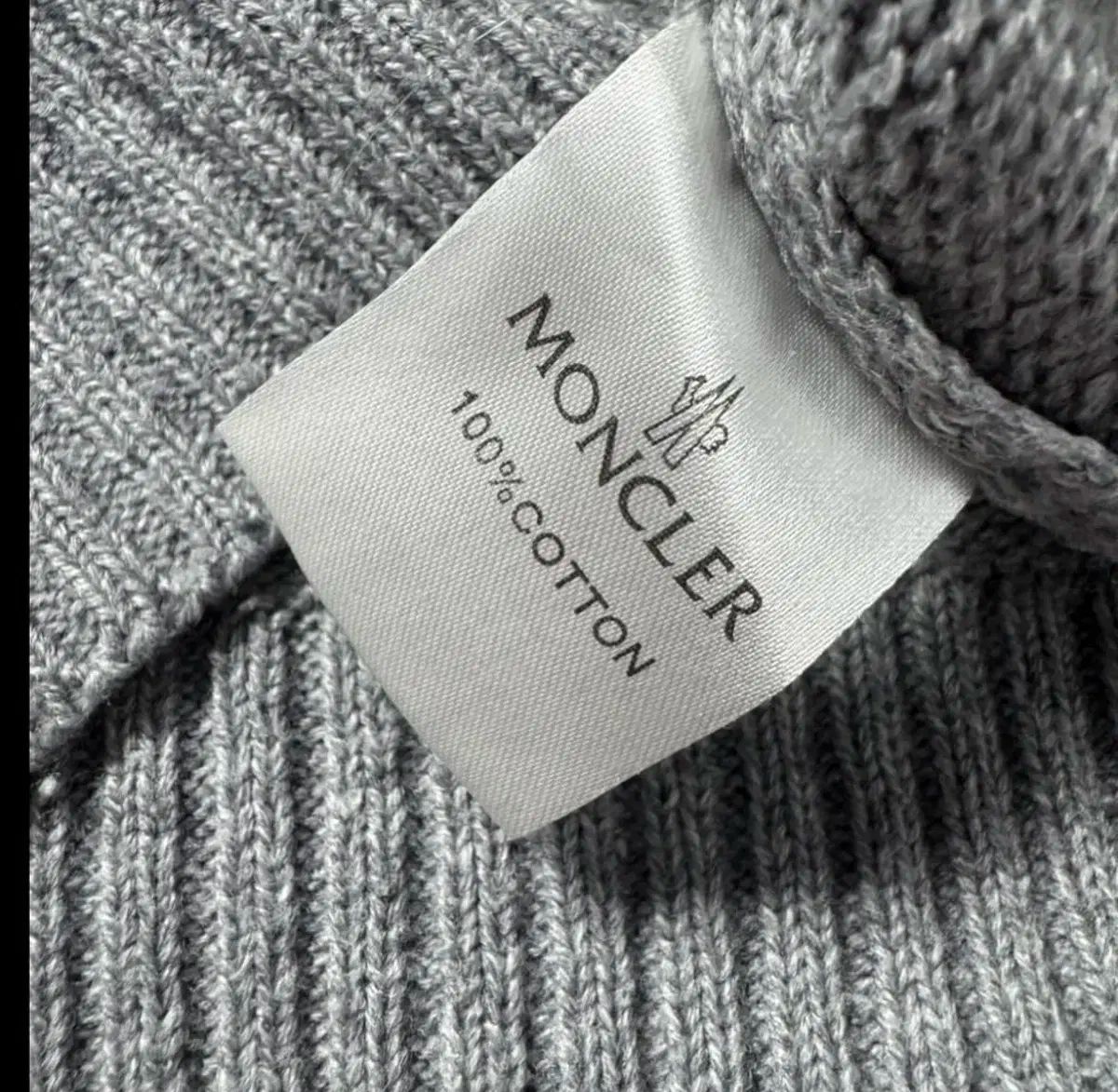 MONCLER(モンクレール) パッチ ワッペン ニット セーター ハーフ