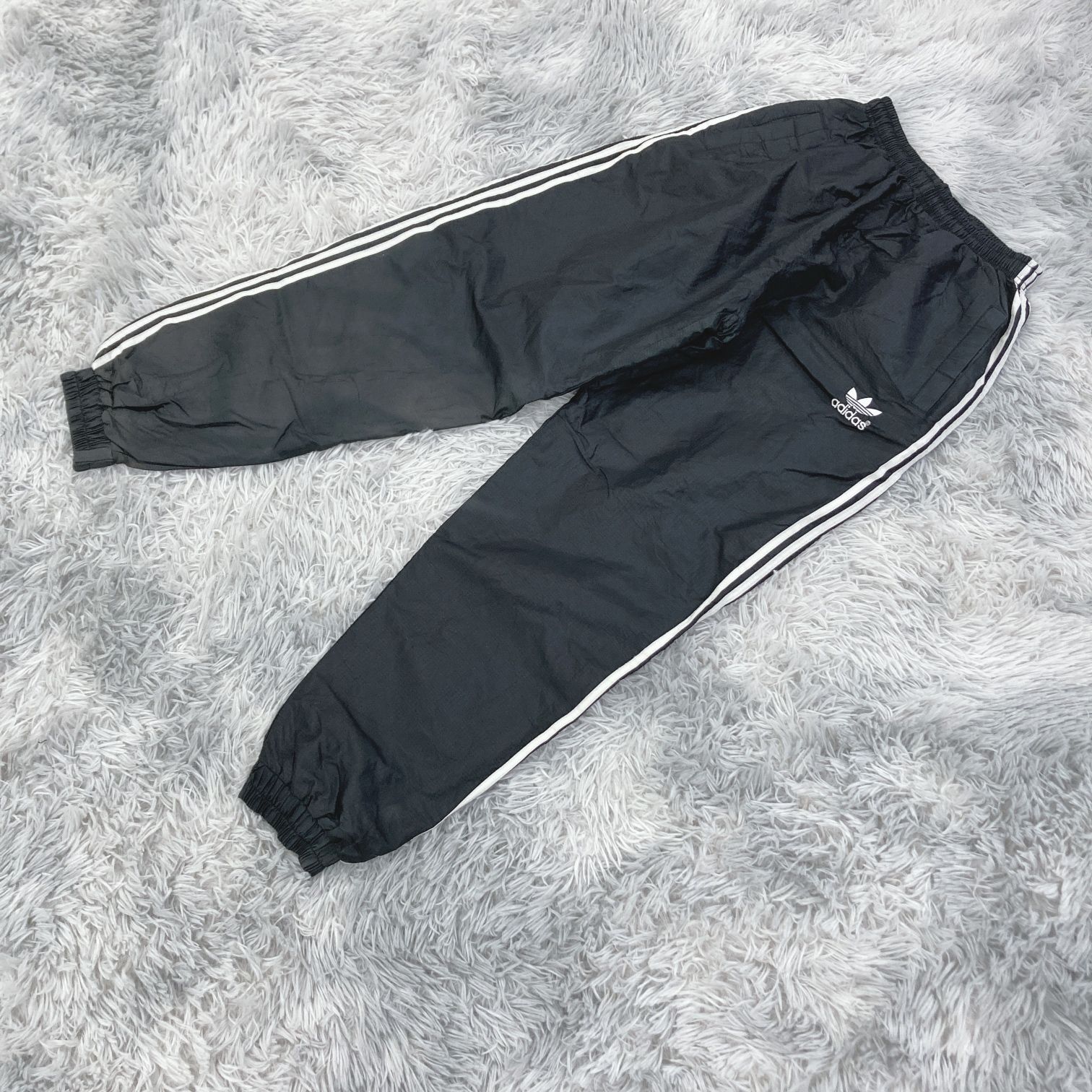 パンツ adidas（アディダス） アディダス　シャカシャカパンツ ナイロンパンツ オーバー ウーブンパンツ ウェア