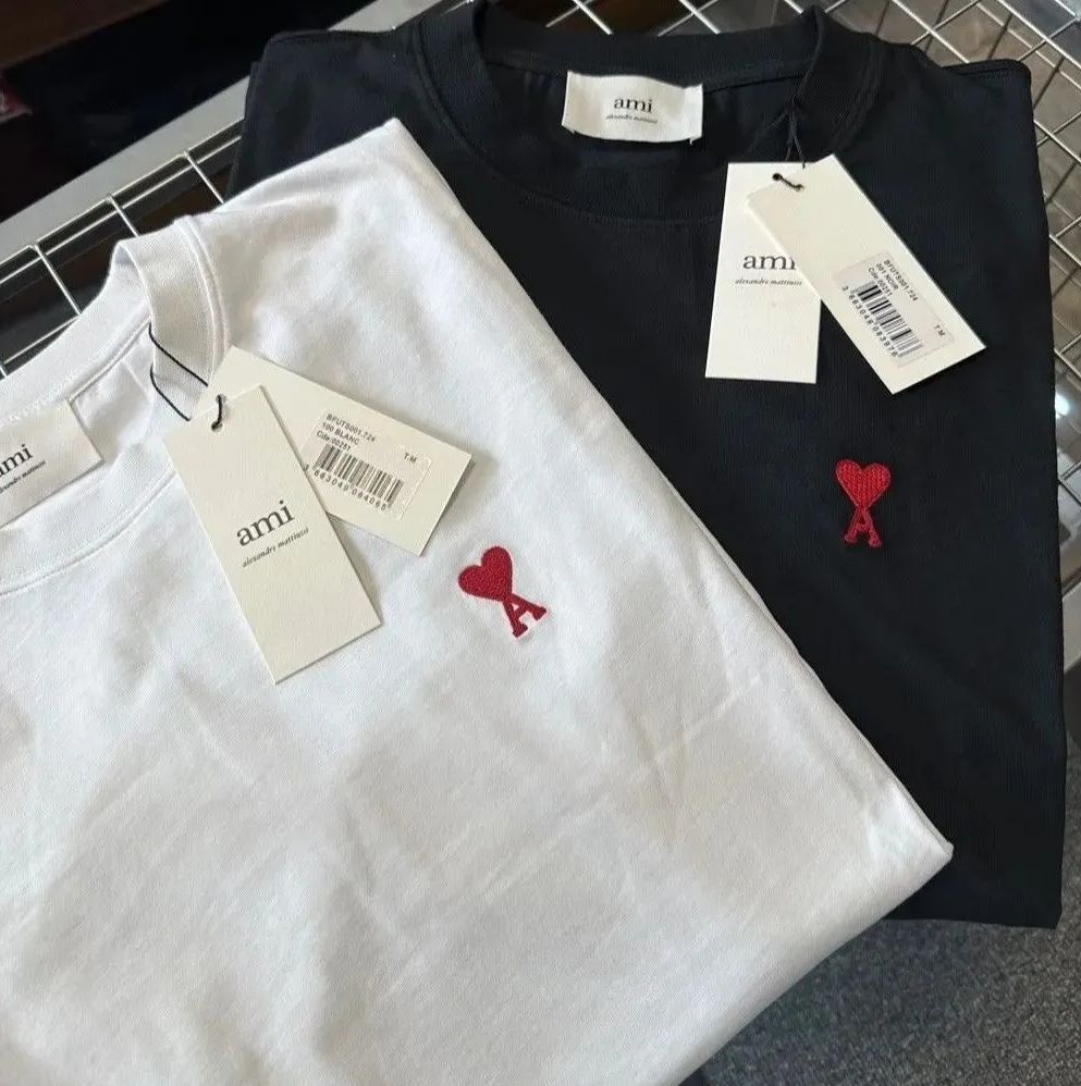 新品・特価】Ami Paris アミパリ 赤ハート刺繍Tシャツ 半袖 黒白