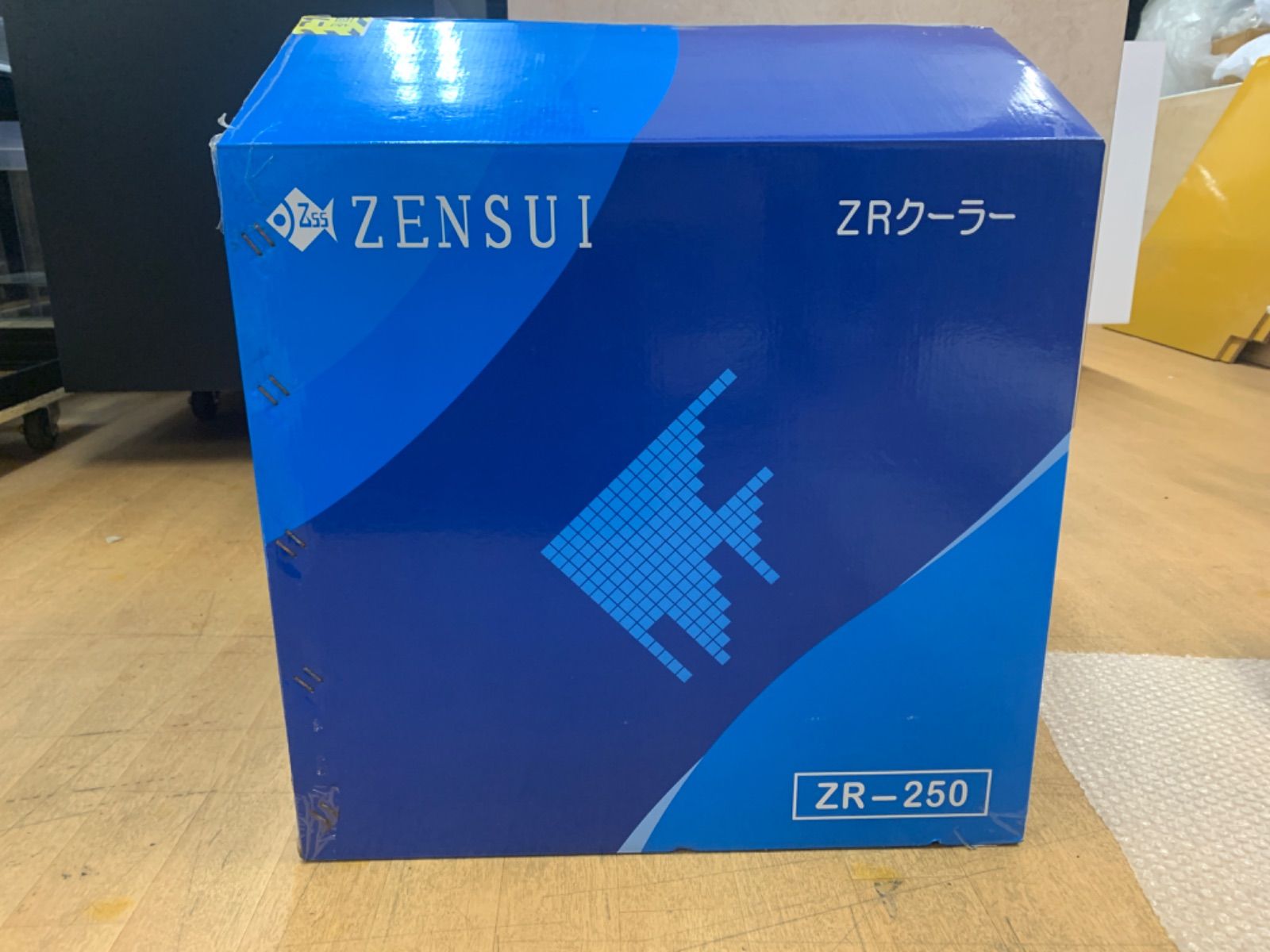 ゼンスイ 水槽用クーラー ZR-250 ~1000リットル 50/60Hz - メルカリ