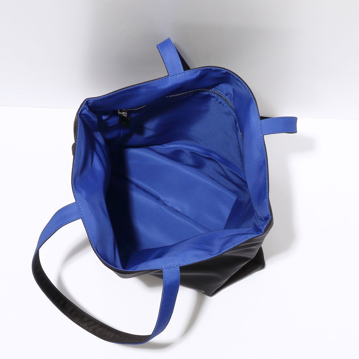 【未使用】agnes b. ナイロン×レザートートバッグ A4 肩掛け鞄 美品】agnes b. ナイロン×レザー トートバッグ 黒 ￼A4可 肩掛け