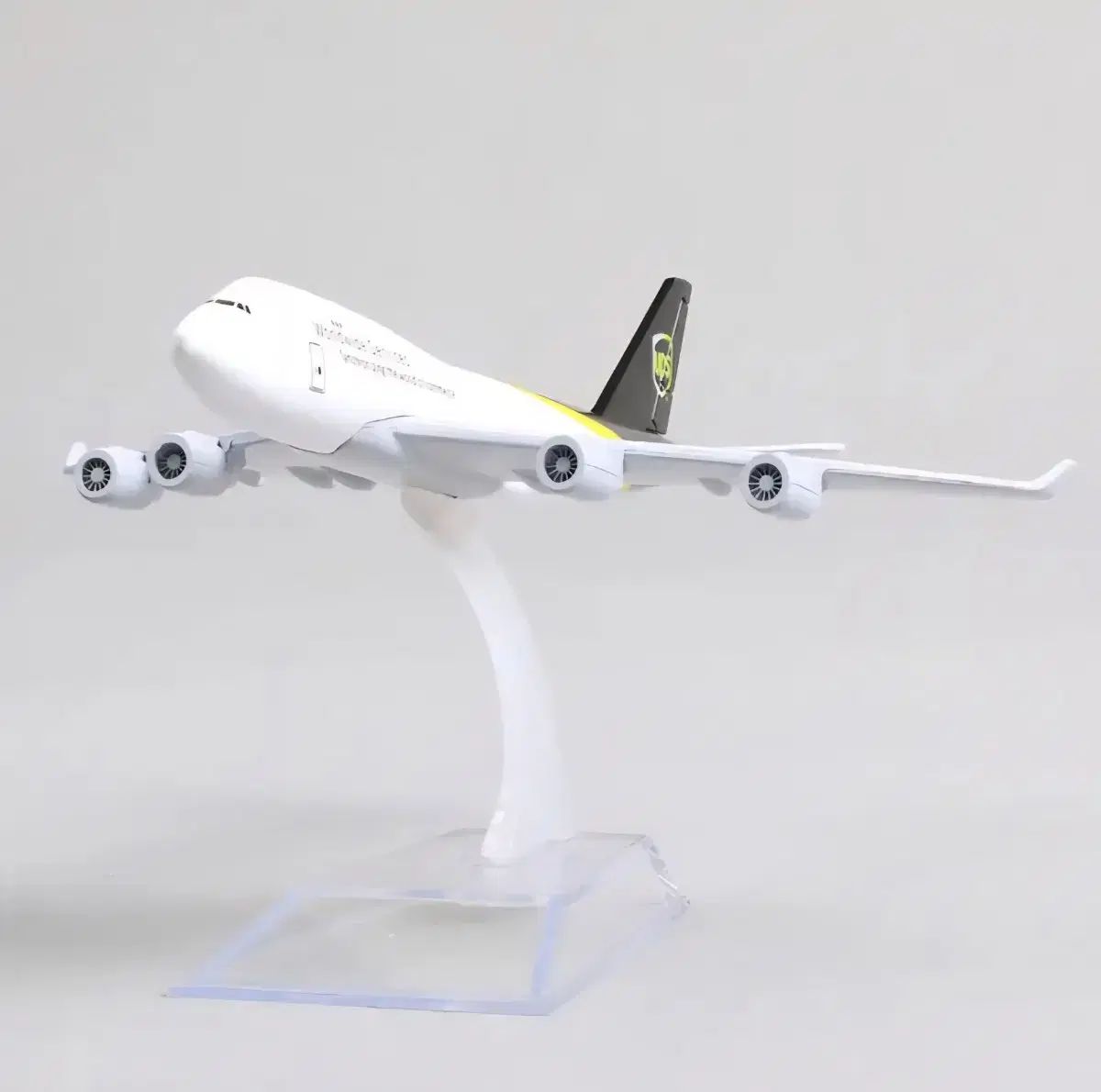金属) UPS 747 航空機 モデル (図) 売ります - メルカリ