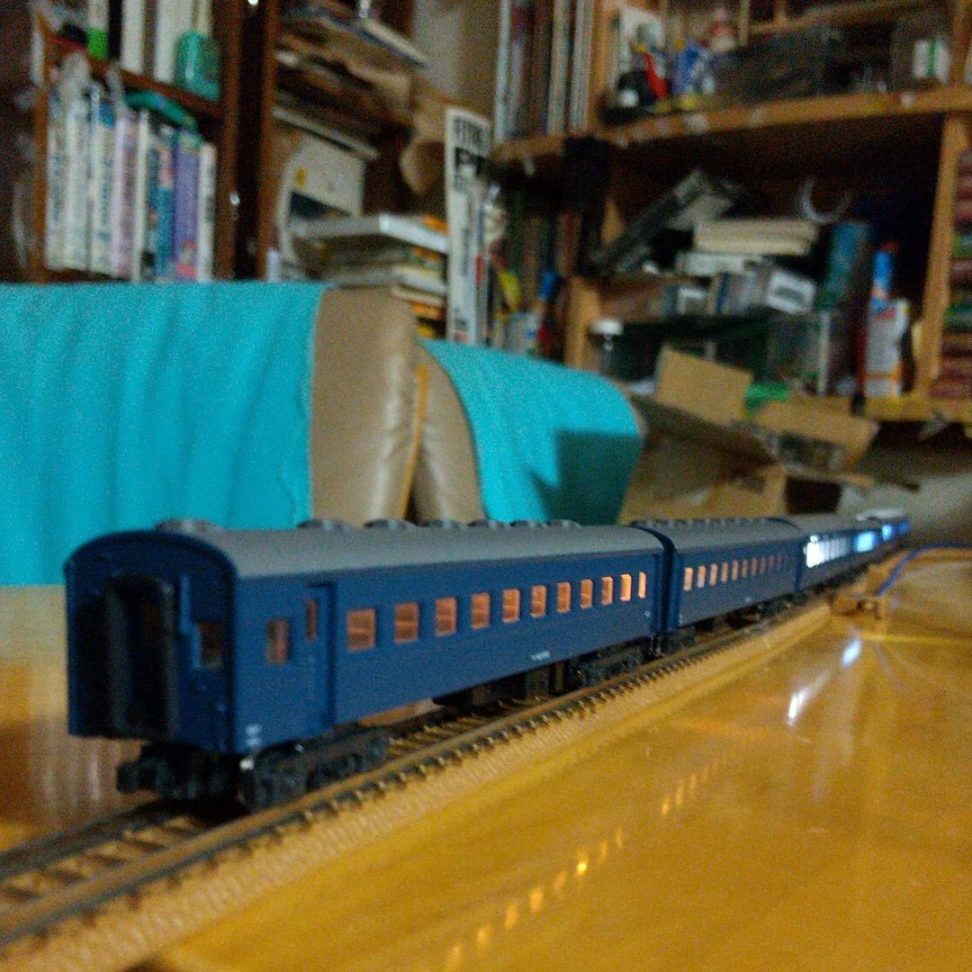 ◇KATOの室内灯つき/旧型客車 急行「かいもん」風 5両 オロ11入り KATO