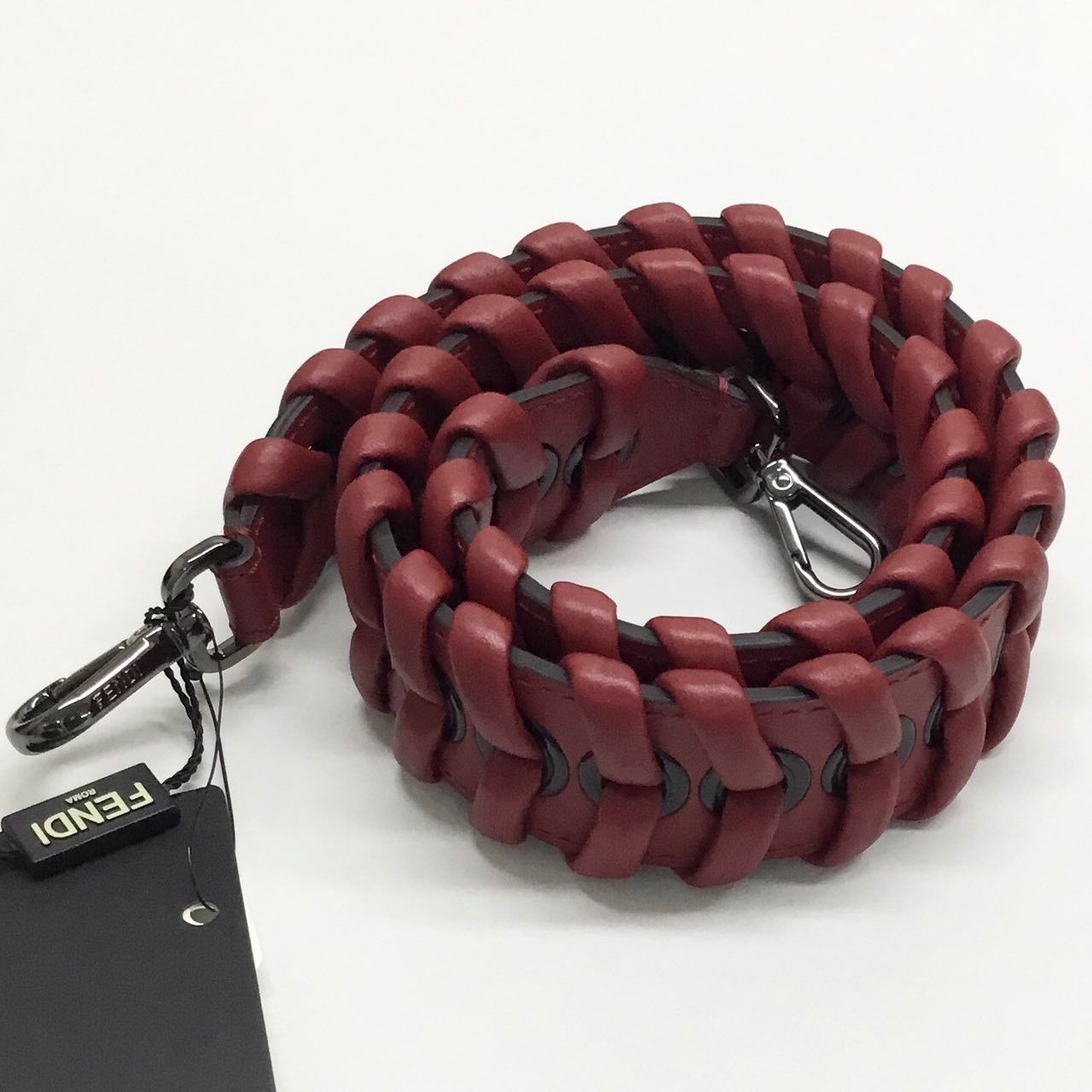 フェンディ FENDI 未使用 ストラップユー ロング レザー 編み込み