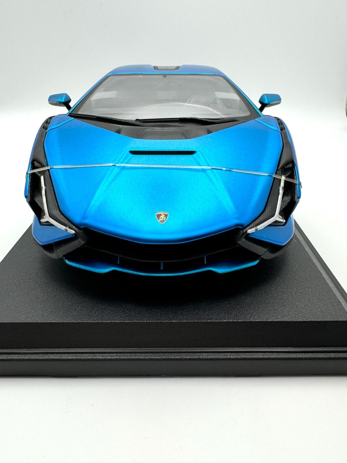 マイスト 1/18 ランボルギーニ シアン FKP 37 青 Maisto 1/18 Lamborghini Sian FKP 37 ブルー マイスト
