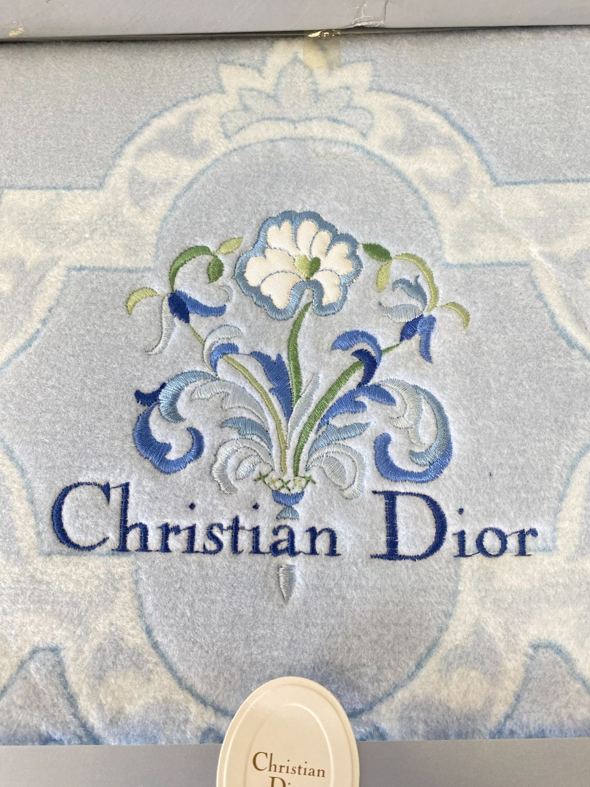 【新品未使用】クリスチャン・ディオール　ブランケット Christian Dior ブランケット 未使用｜Yahoo!フリマ（旧PayPay